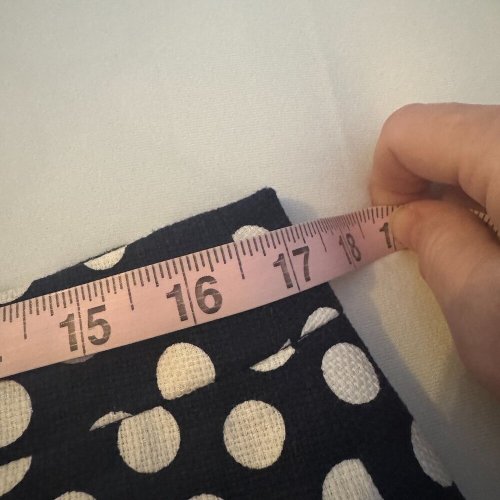 Classic! Brooks Brothers Navy Polka Dot Skirt — Size 10 - Picture 5 of 6